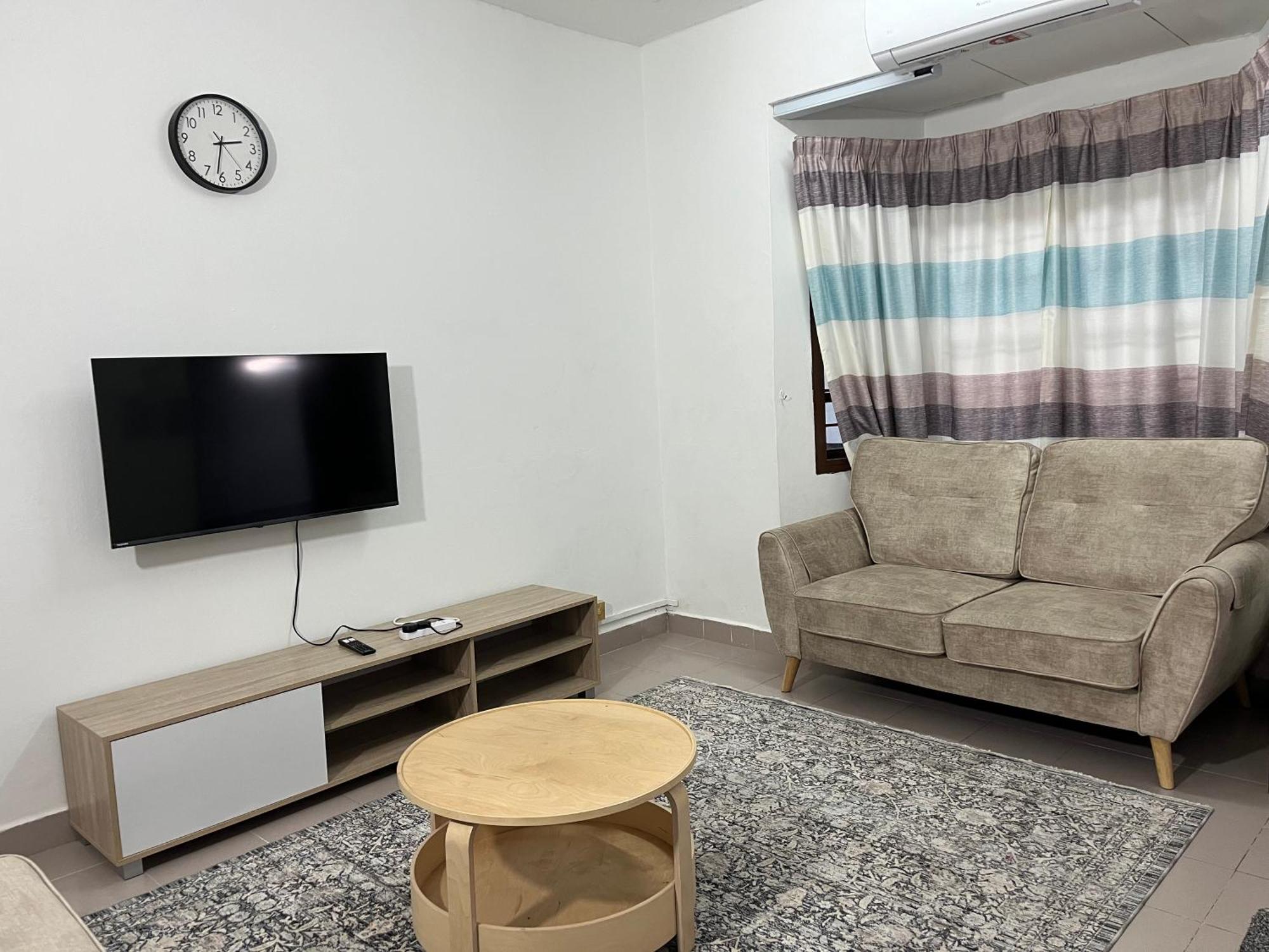 Rumah percutian Hani Sarah Seksyen 7
