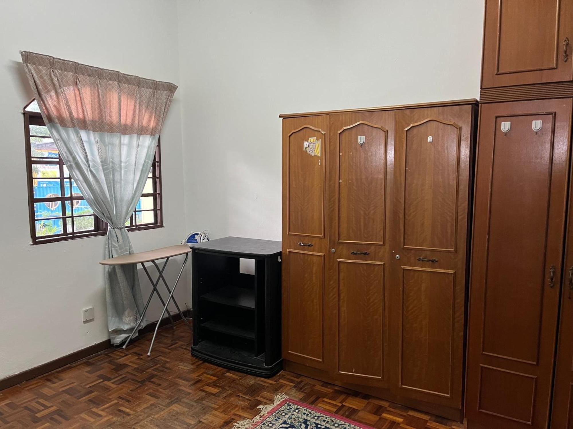 Rumah percutian Hani Sarah Seksyen 7